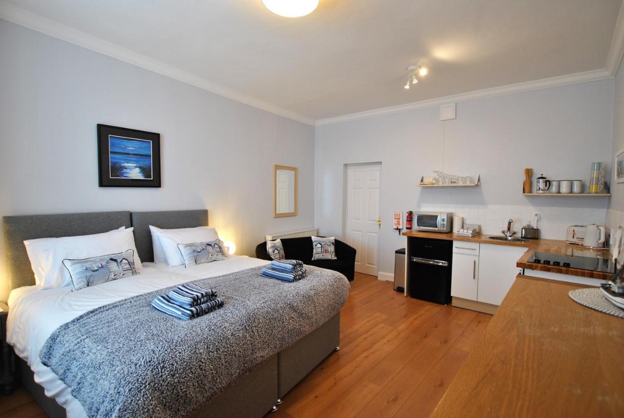 Market Apartment- Harbourfront Studio Питтенуим Экстерьер фото
