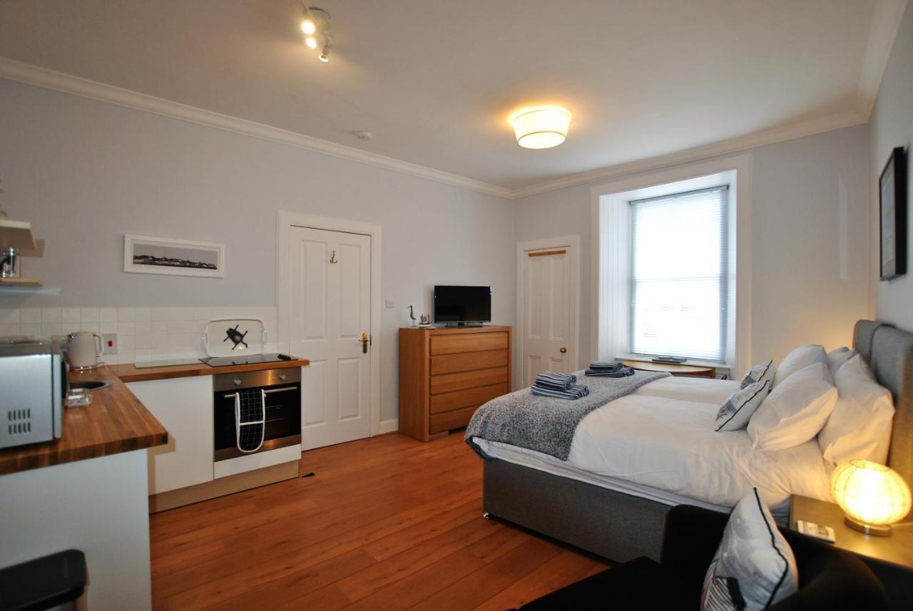 Market Apartment- Harbourfront Studio Питтенуим Экстерьер фото